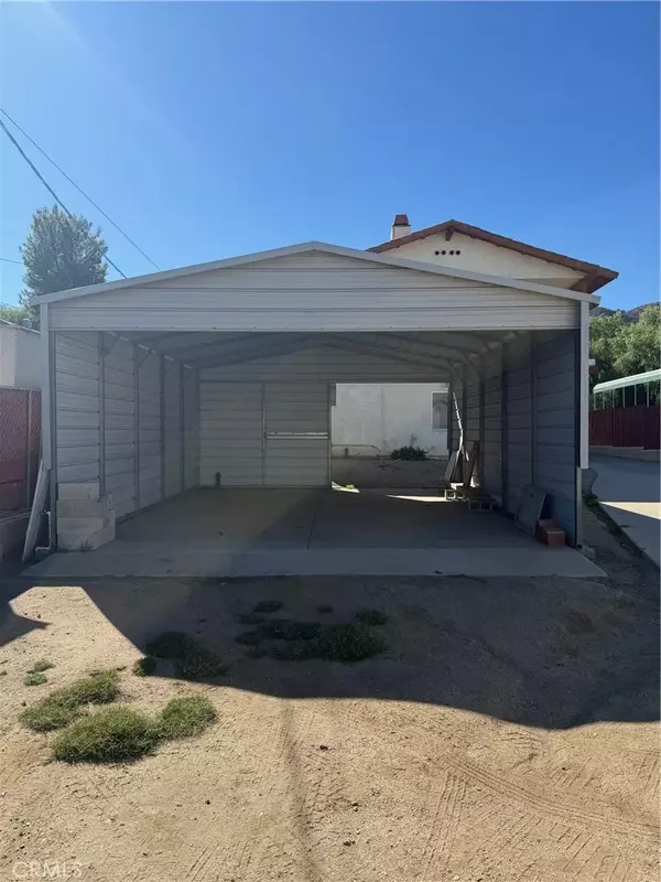 Lake Elsinore, CA 92530,17162 Grand