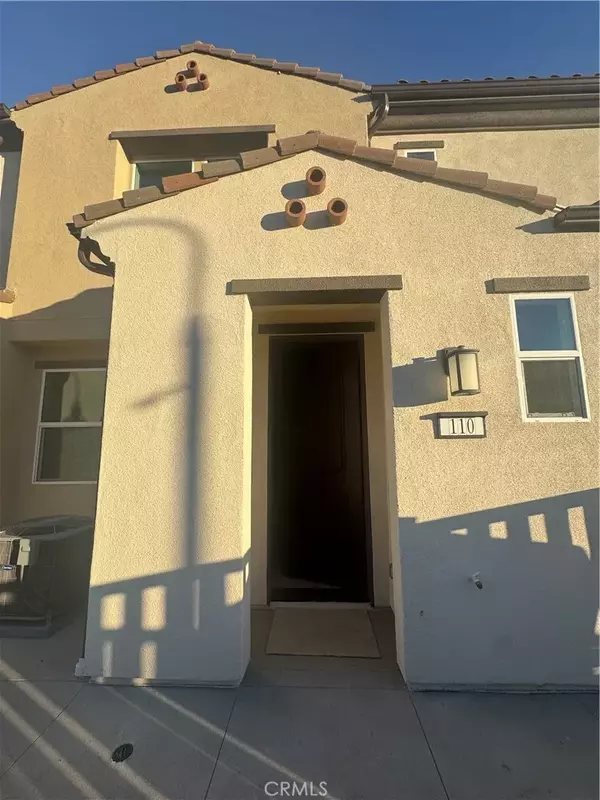 Corona, CA 92883,3972 Lavine #110