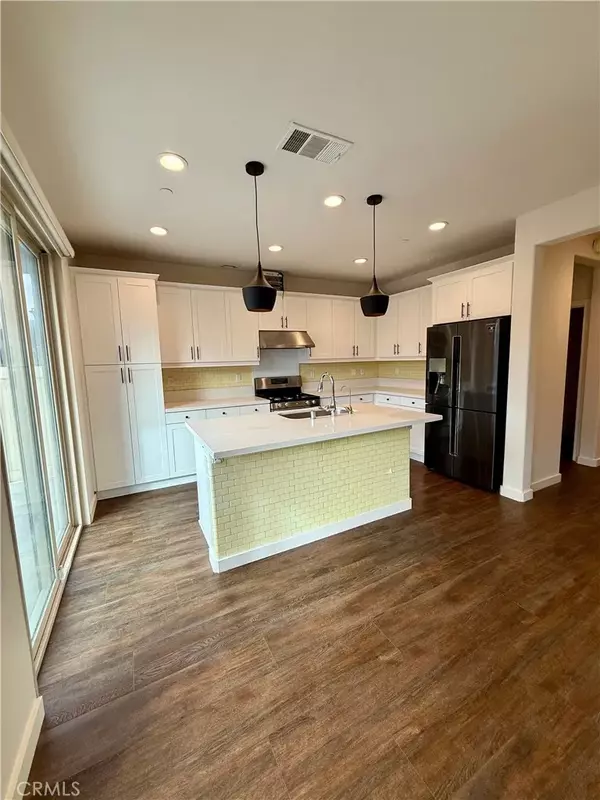 Ontario, CA 91762,4962 S Starry Night