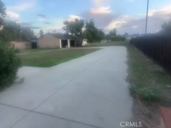 San Bernardino, CA 92407,641 W 48th