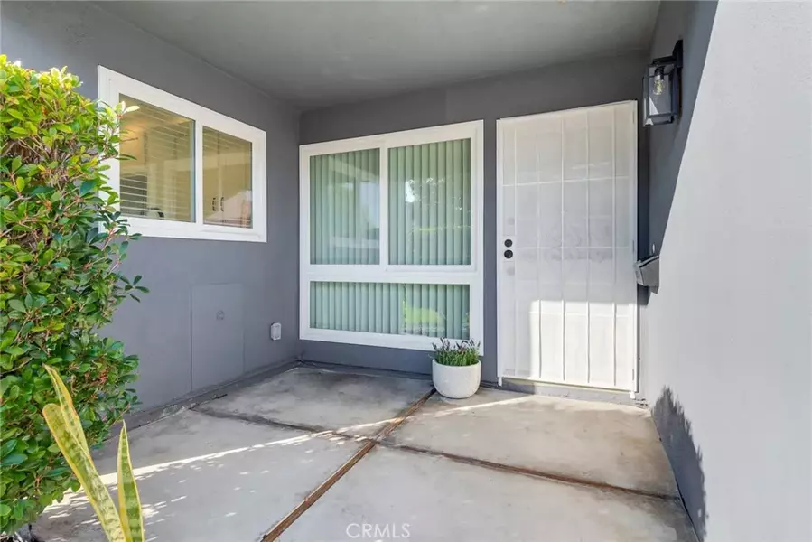 2408 Saratoga Way, Costa Mesa, CA 92626