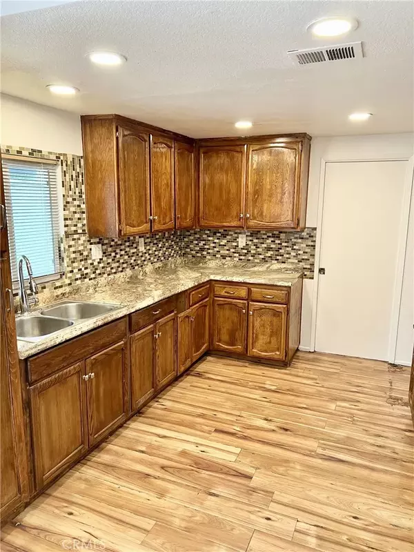 Rialto, CA 92376,1119 W Morgan