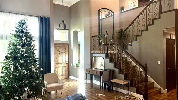 Anaheim, CA 92804,2512 W Halfmoon