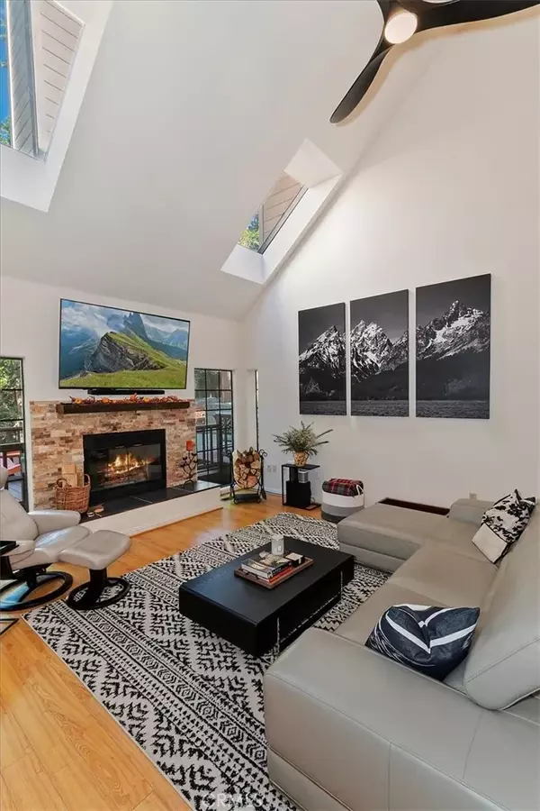 Lake Arrowhead, CA 92352,27162 Peninsula Drive