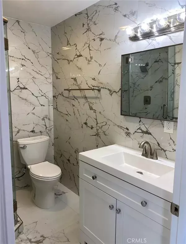 Woodland Hills, CA 91316,21217 De La Guerra #C