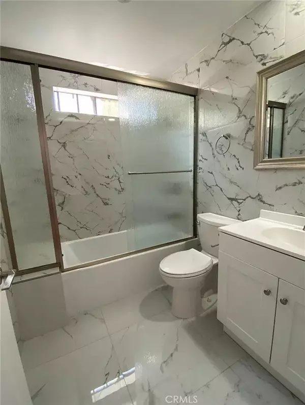 Woodland Hills, CA 91316,21217 De La Guerra #C