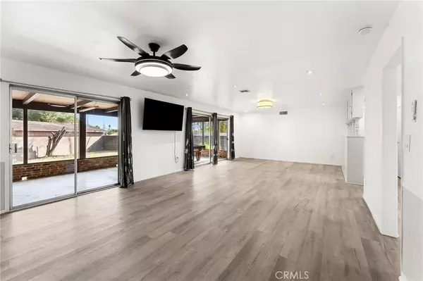 San Bernardino, CA 92404,5693 Dumbarton Avenue