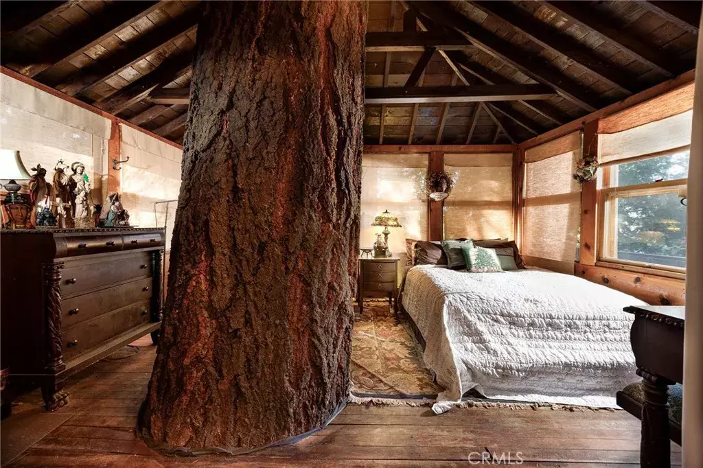 Lake Arrowhead, CA 92352,529 West Victoria Court