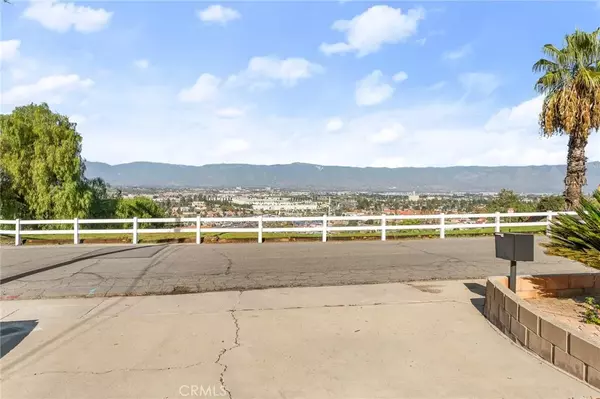 Grand Terrace, CA 92313,22895 Vista Grande