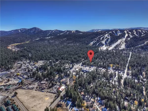 Big Bear Lake, CA 92315,565 Golden West