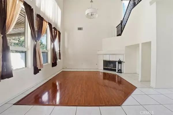 Corona, CA 92879,748 Navarro