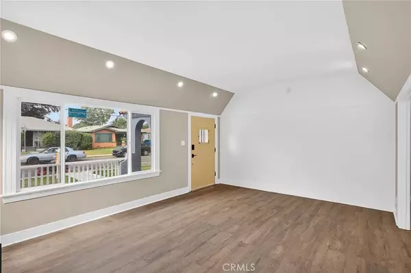 Compton, CA 90221,208 S Burris Avenue