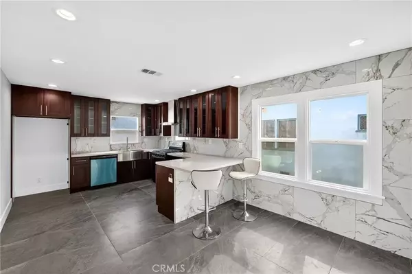 Compton, CA 90221,208 S Burris Avenue