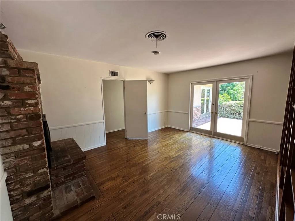Sherman Oaks, CA 91403,14655 Morrison Street
