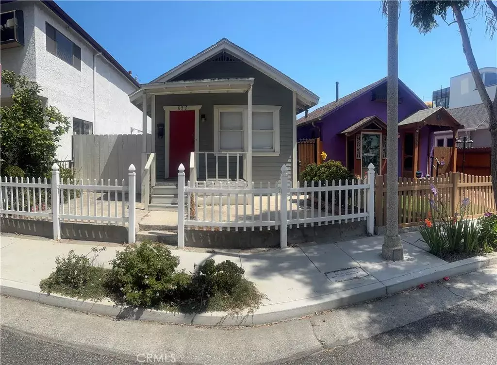 Santa Monica, CA 90405,652 Navy Street