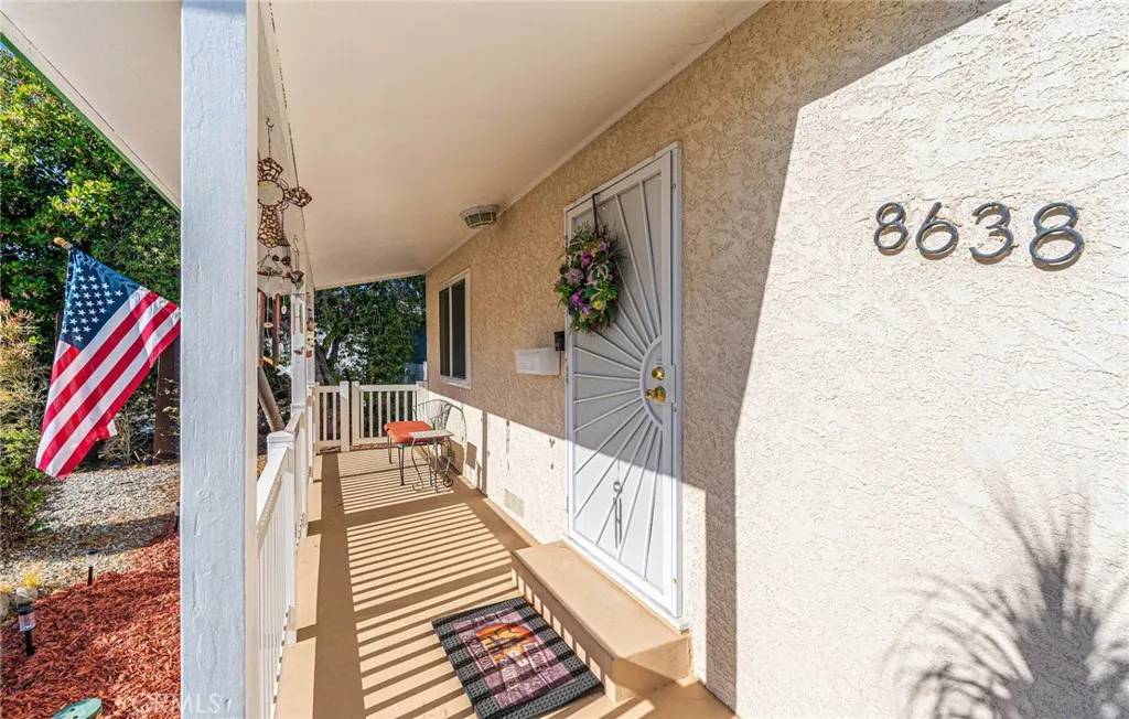 Los Angeles, CA 90045,8638 Yorktown Ave.