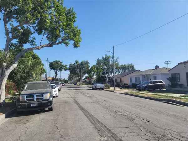 Compton, CA 90221,1408 S Burris Avenue