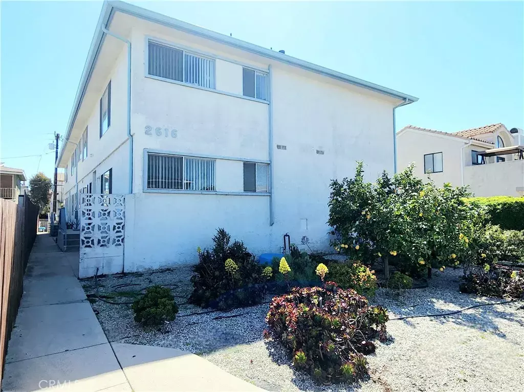 Redondo Beach, CA 90278,2616 Gates Avenue