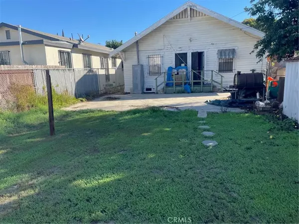 5125 Woodlawn, Los Angeles, CA 90011