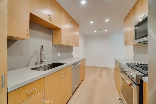 Marina Del Rey, CA 90292,5100 Via Dolce #101