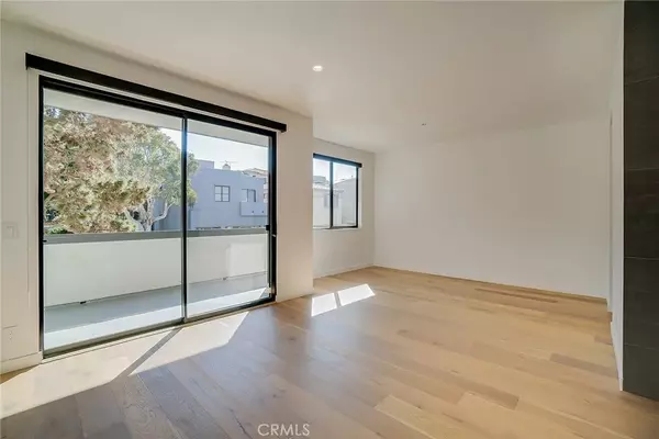 Marina Del Rey, CA 90292,5100 Via Dolce #101