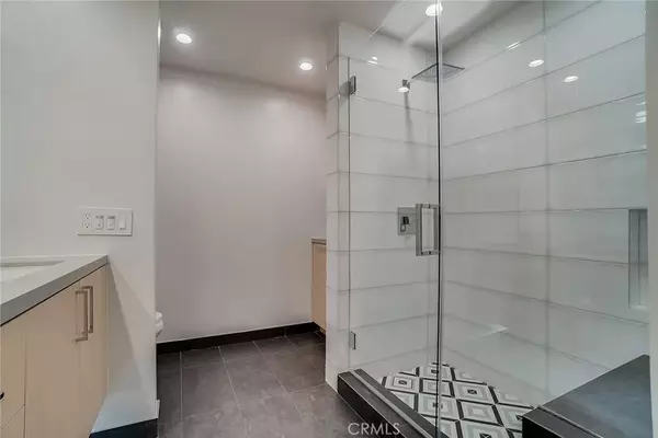 Marina Del Rey, CA 90292,5100 Via Dolce #101