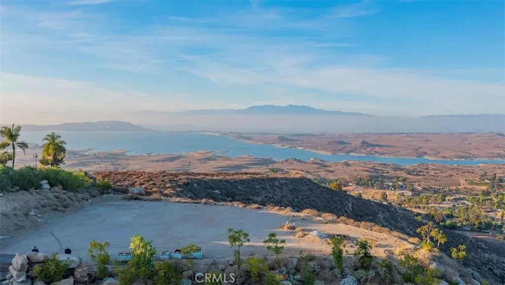 Lake Mathews, CA 92570,14650 Descanso