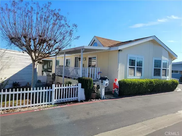 Anaheim, CA 92801,32 Walnut Via