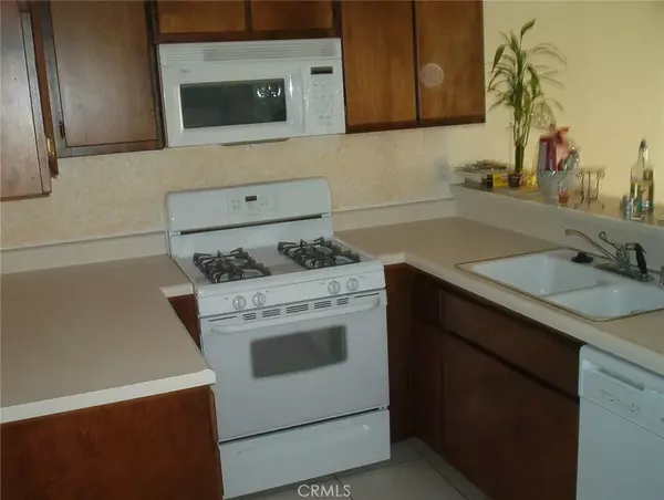 Fontana, CA 92335,16590 Terrace Lane #F