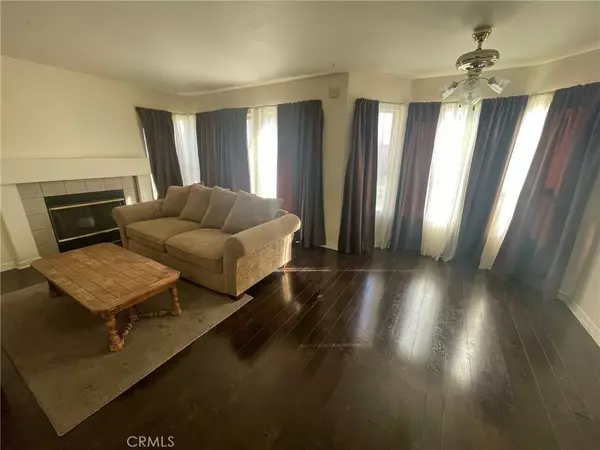 Lancaster, CA 93535,2242 Avenida Del Mar