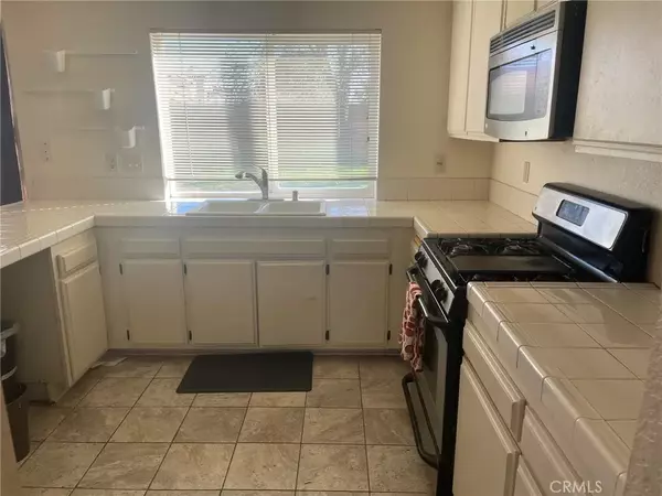 Lancaster, CA 93535,2242 Avenida Del Mar