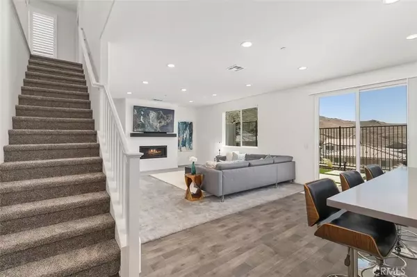 Corona, CA 92883,11767 Trailwood Court