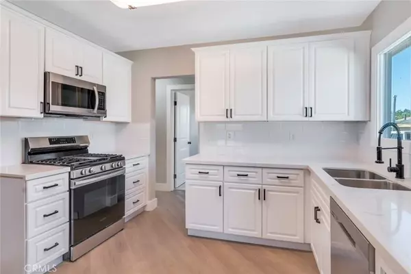 Mentone, CA 92359,2098 Salerno Avenue