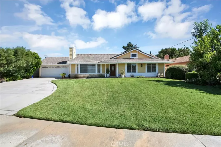 806 W Arbeth Street, Rialto, CA 92377