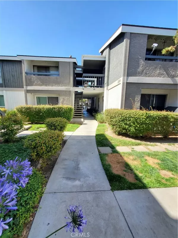 Santa Ana, CA 92704,2837 S Fairview Street #E