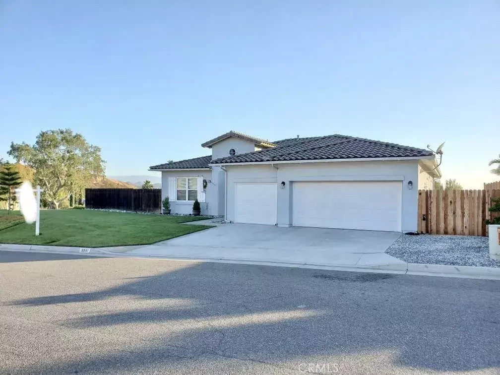 Jurupa Valley, CA 92509,5541 Sunset Ridge Drive