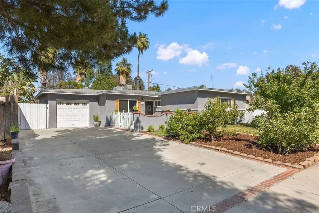 3015 Molly Street, Riverside, CA 92506