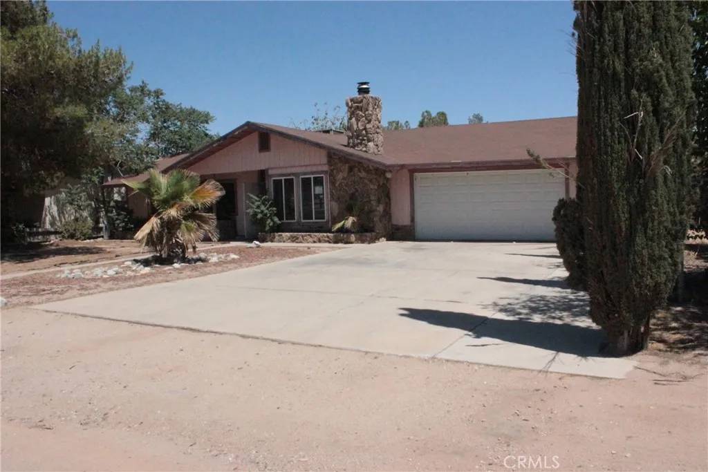 16350 Live Oak Street, Hesperia, CA 92345