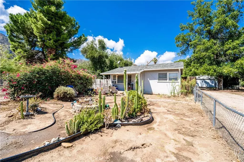 Lake Elsinore, CA 92530,33097 Machado Street