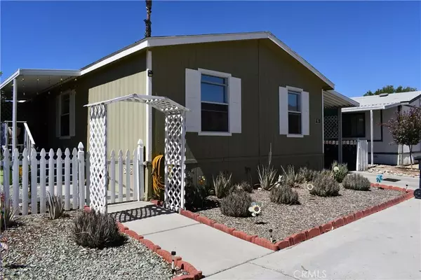 San Jacinto, CA 92582,913 S Grand #85