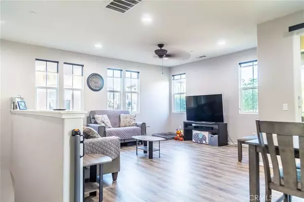 Eastvale, CA 91752,6382 Volans Court