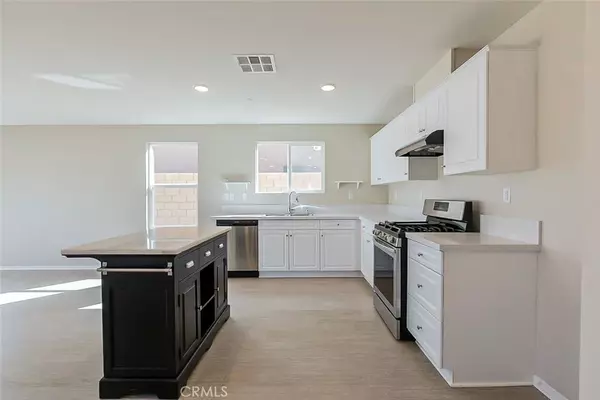 Victorville, CA 92394,15859 Papago Place