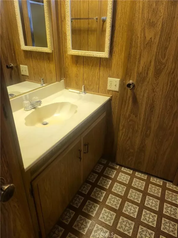 Hemet, CA 92543,332 N Lyon #92