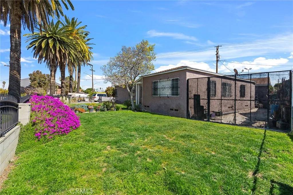 Compton, CA 90221,1102 S Temple Avenue