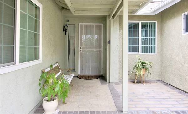 Ontario, CA 91762,2007 Holly Avenue