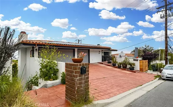 Rancho Palos Verdes, CA 90275,6055 Montemalaga Drive