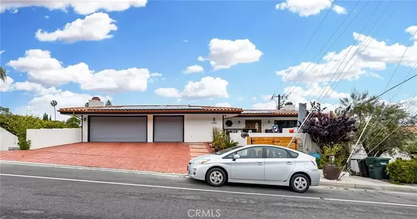 Rancho Palos Verdes, CA 90275,6055 Montemalaga Drive