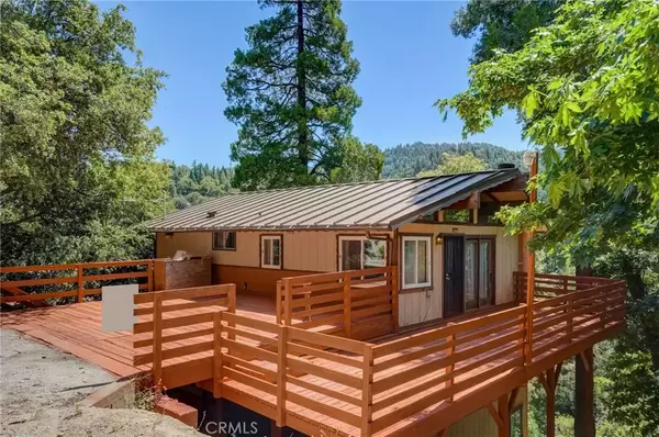 923 Nesthorn Drive, Crestline, CA 92325