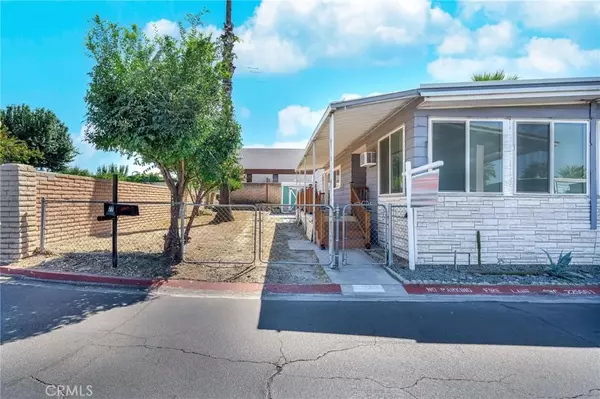 1097 N State #77, Hemet, CA 92543