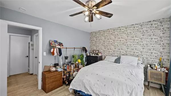 Santa Ana, CA 92701,1001 E Camile Street #F4